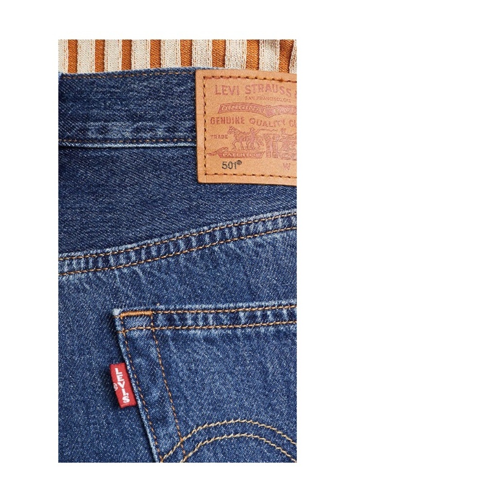 Levi's 501 Crop Jeans - Picture 4 of 6